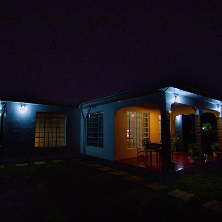 Royal Homestay モシ エクステリア 写真