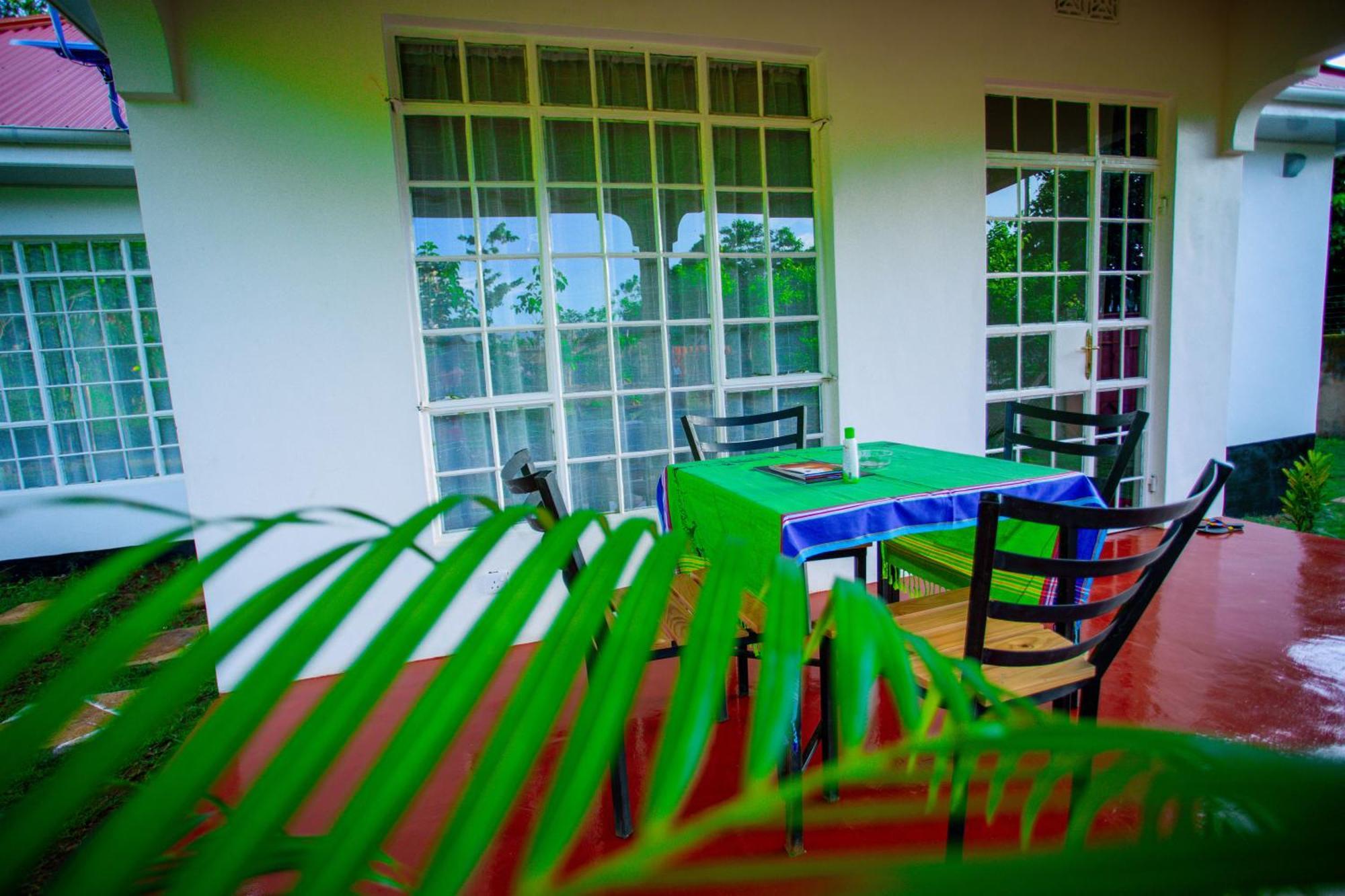 Royal Homestay モシ エクステリア 写真