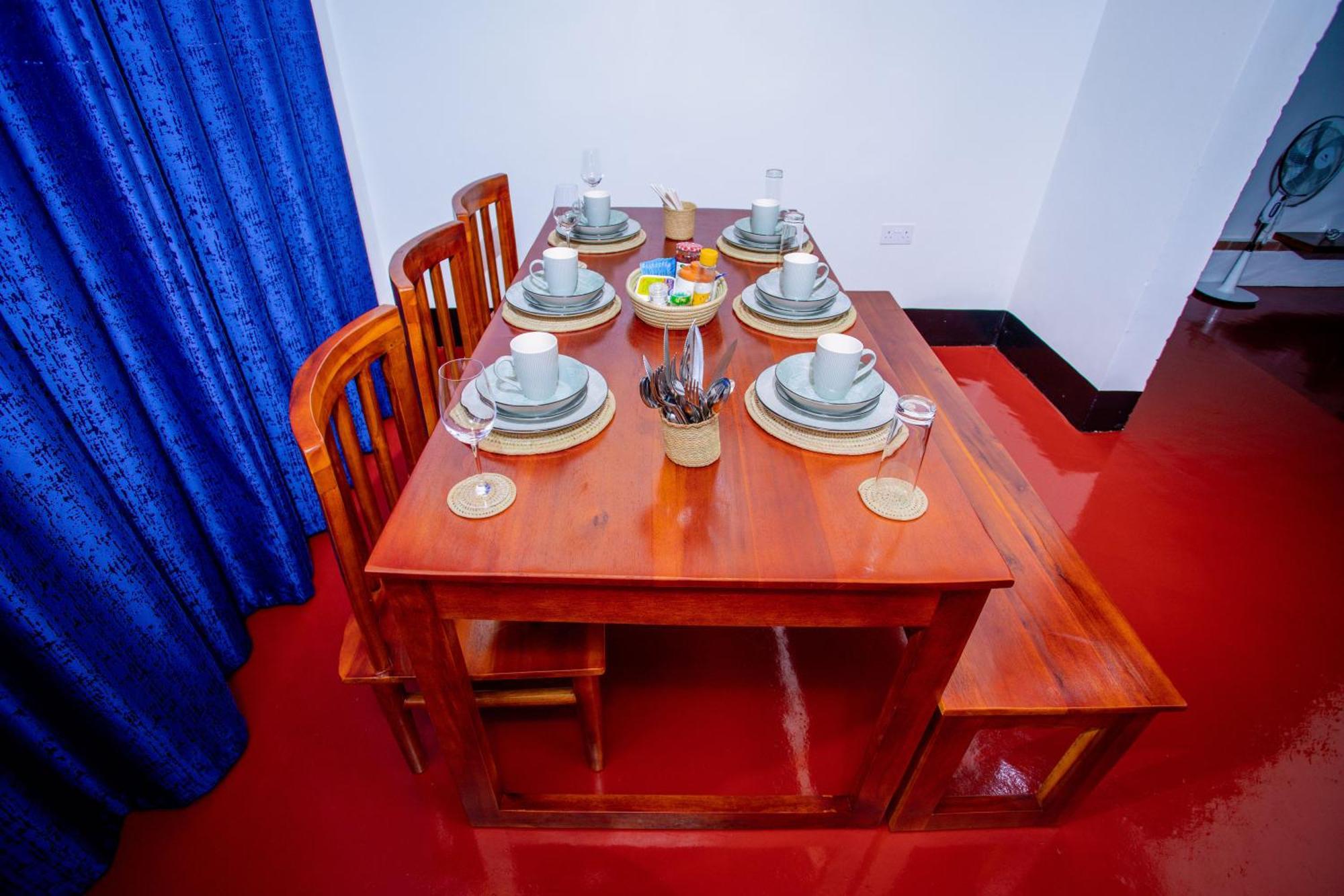 Royal Homestay モシ エクステリア 写真